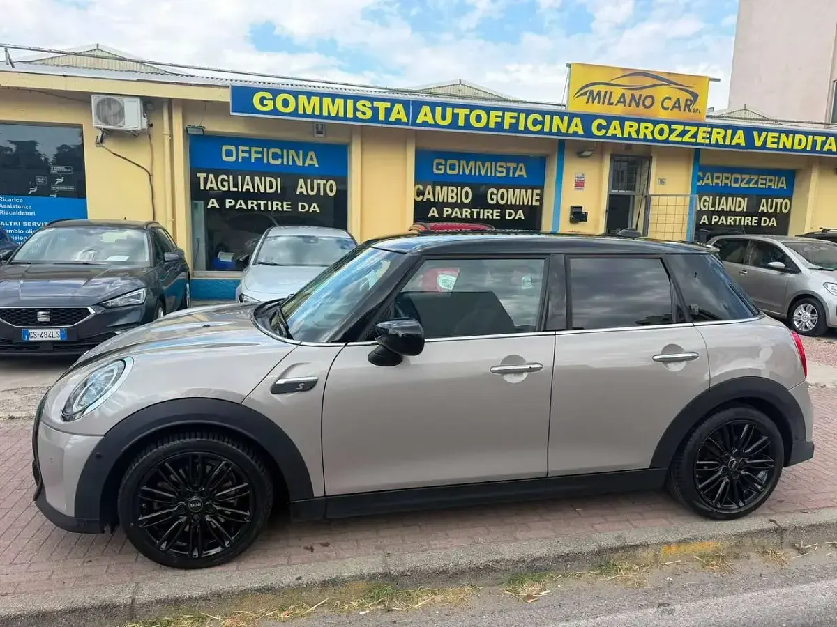 Usata Mini Cooper S 178 CV (130 kW) 2021 Grigio Utilitaria