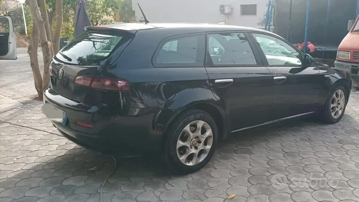 Usata Alfa Romeo 159 170 CV (125 kW) 2011 Nero Station wagon