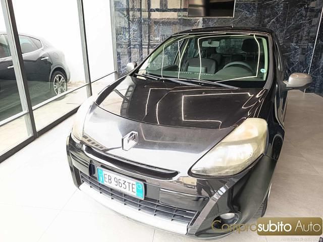Usata Renault Clio II 75 CV (55 kW) 2010 Nero Berlina