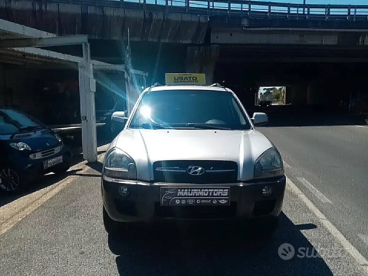 Usata Hyundai Tucson Active 140 CV (102 kW) 2008 Grigio SUV
