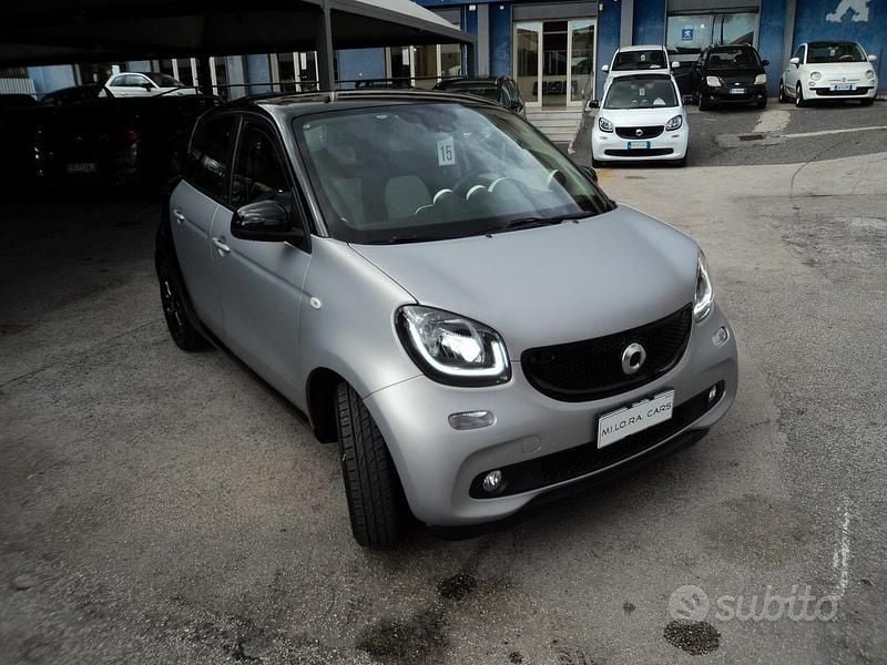 Usata Smart ForFour Passion 70 CV (51 kW) 2015 Grigio Utilitaria