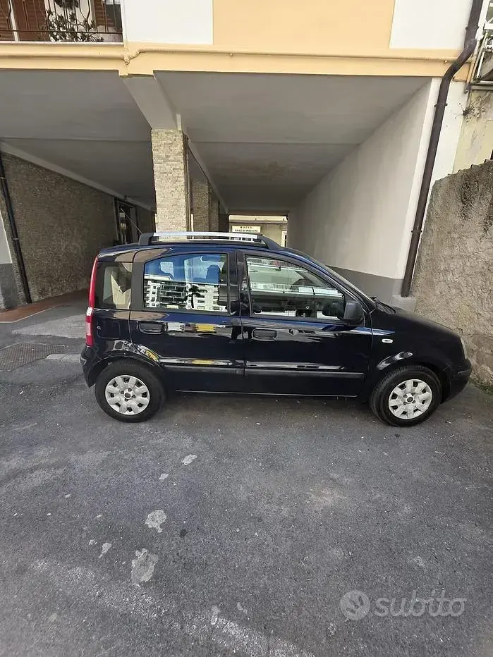 Usata Fiat Panda Active 69 CV (50 kW) 2011 Blu Utilitaria
