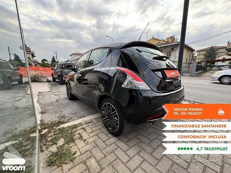 Usata Lancia Ypsilon Gold 69 CV (50 kW) 2019 Nero Utilitaria