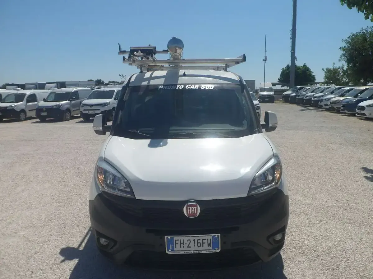 Usata Fiat Doblò 105 CV (77 kW) 2018 Bianco Monovolume