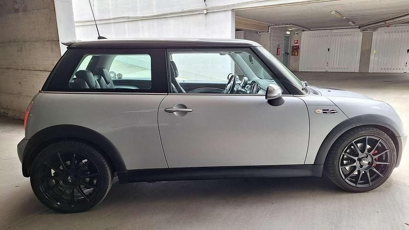 Usata Mini Cooper S 170 CV (125 kW) 2006 Argento Utilitaria
