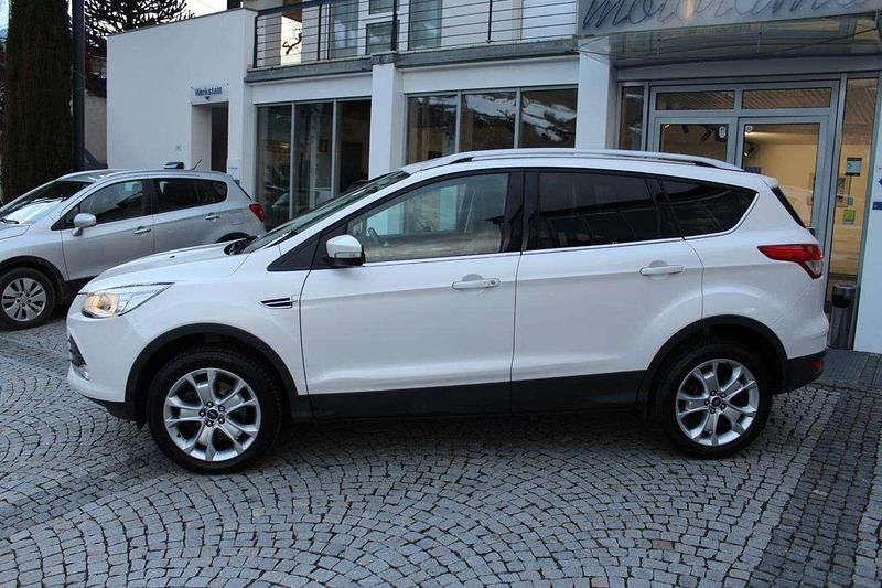 Usata Ford Kuga Titanium 150 CV (110 kW) 2015 Bianco SUV