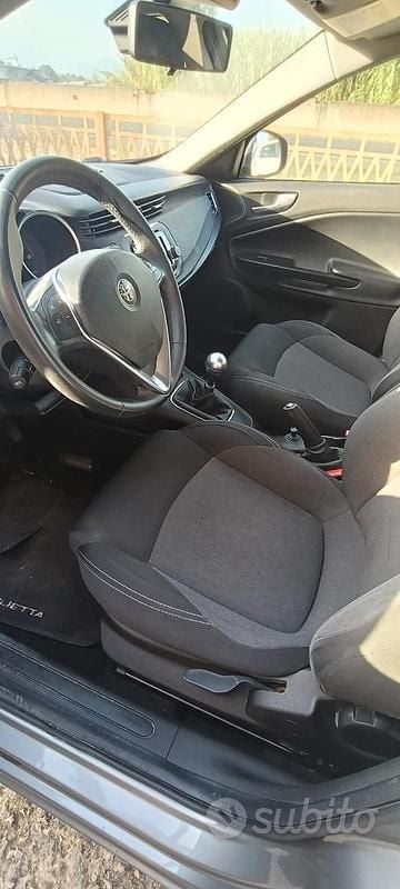 Usata Alfa Romeo Giulietta 120 CV (88 kW) 2017 Grigio Utilitaria