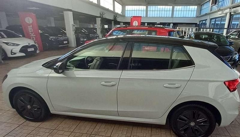 Usata Skoda Fabia Style 95 CV (69 kW) 2022 Bianco tetto nero Berlina