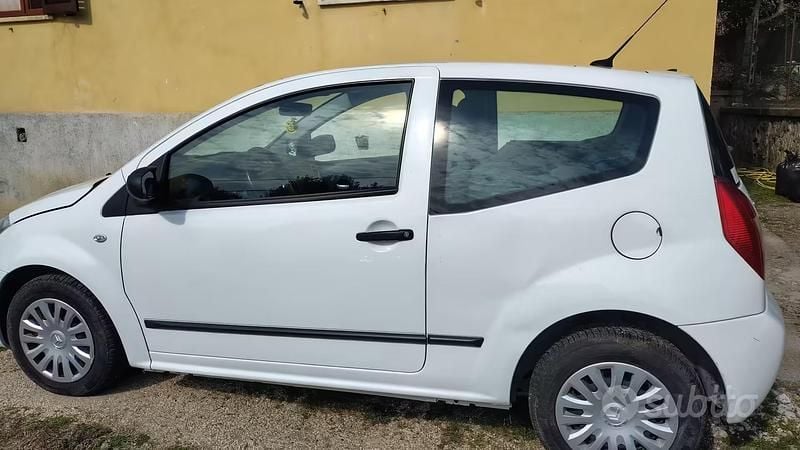 Usata Citroën C2 70 CV (51 kW) 2009 Bianco Utilitaria