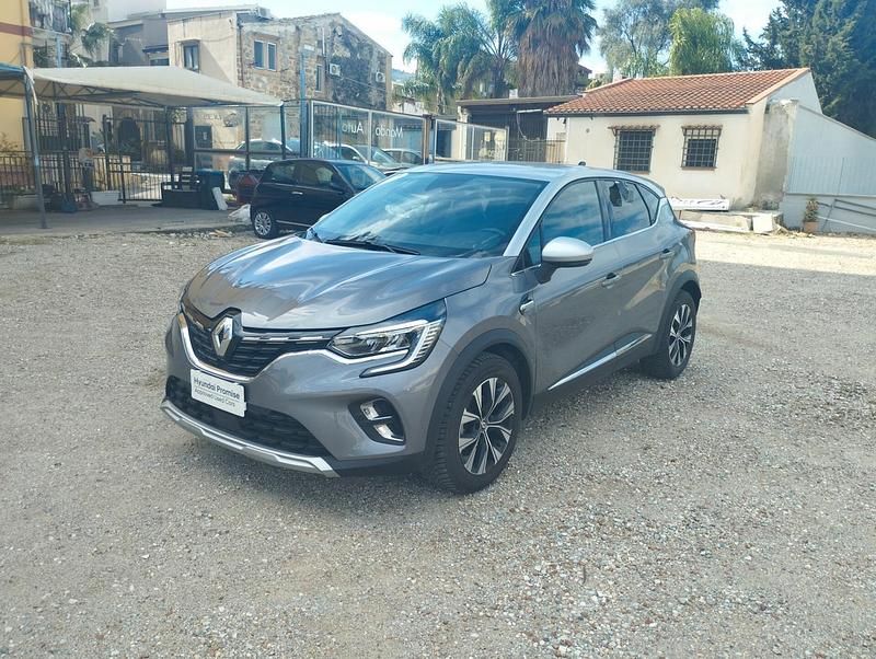 Grigio Usata 2024 Renault Captur Techno SUV | 19.900 € (Buon prezzo) - Immagine 1/4