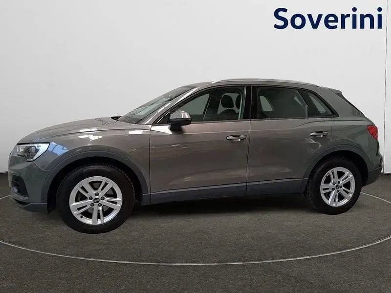 Usata Audi Q3 150 CV (110 kW) 2022 Grigio scuro SUV