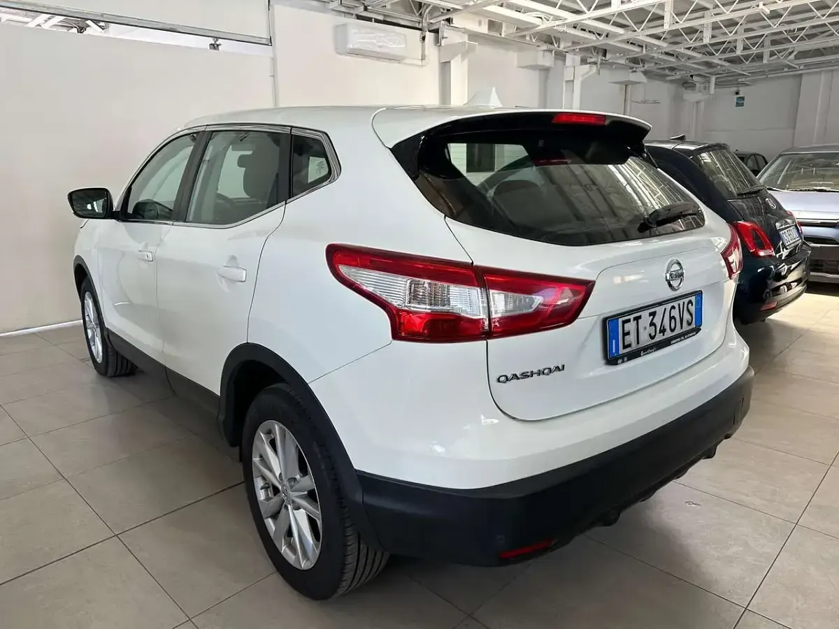 Usata Nissan Qashqai Acenta 116 CV (85 kW) 2014 Bianco pastello SUV