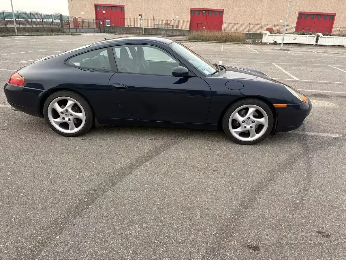 Usata Porsche 911 300 CV (220 kW) 1997 Bluazzurro
