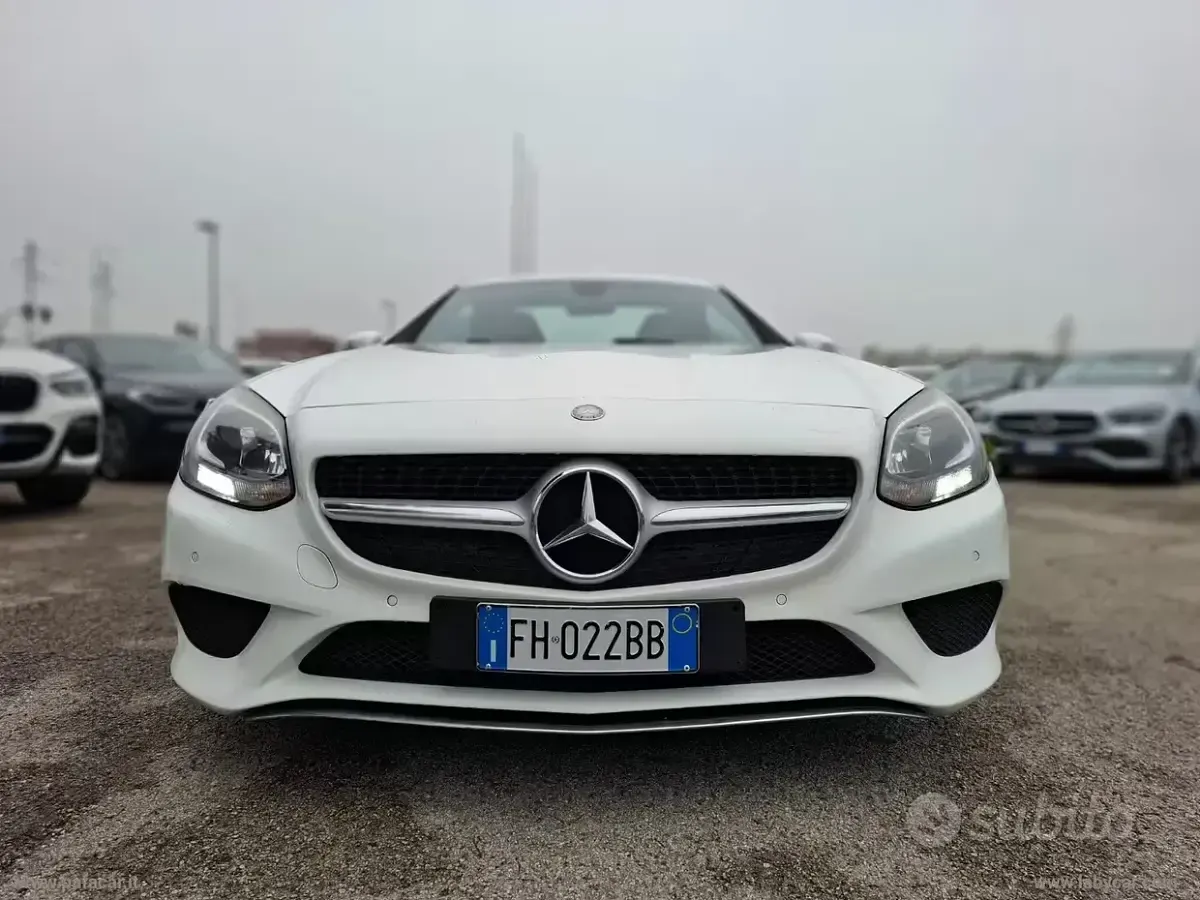 Usata Mercedes SLC250 AMG line 204 CV (150 kW) 2017 Bianco Cabrio