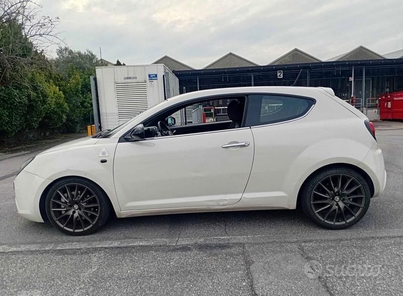 Usata Alfa Romeo MiTo Quadrifoglio Verde 170 CV (125 kW) 2010 Bianco Utilitaria