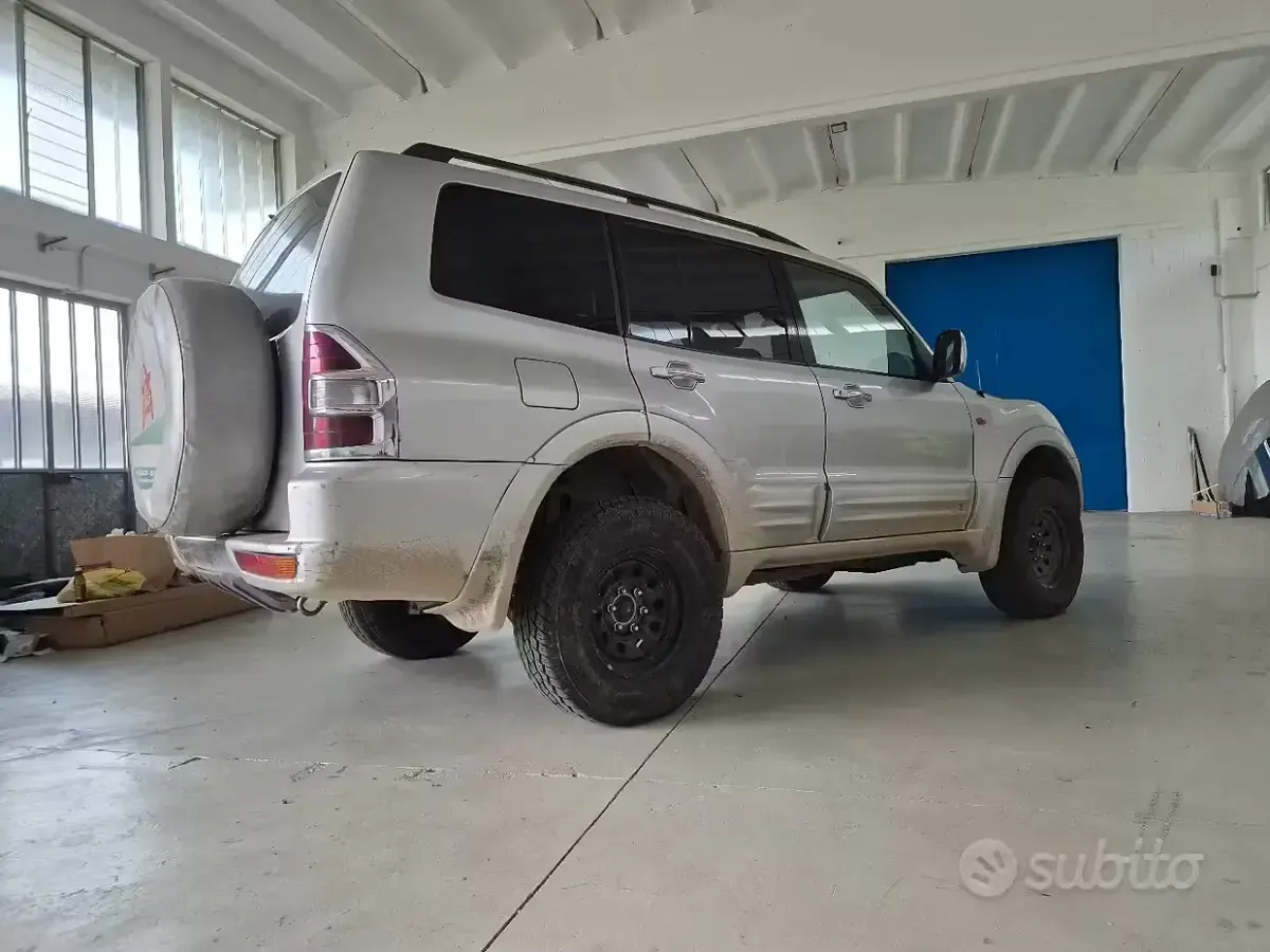 Usata Mitsubishi Pajero 165 CV (121 kW) 2001 SUV