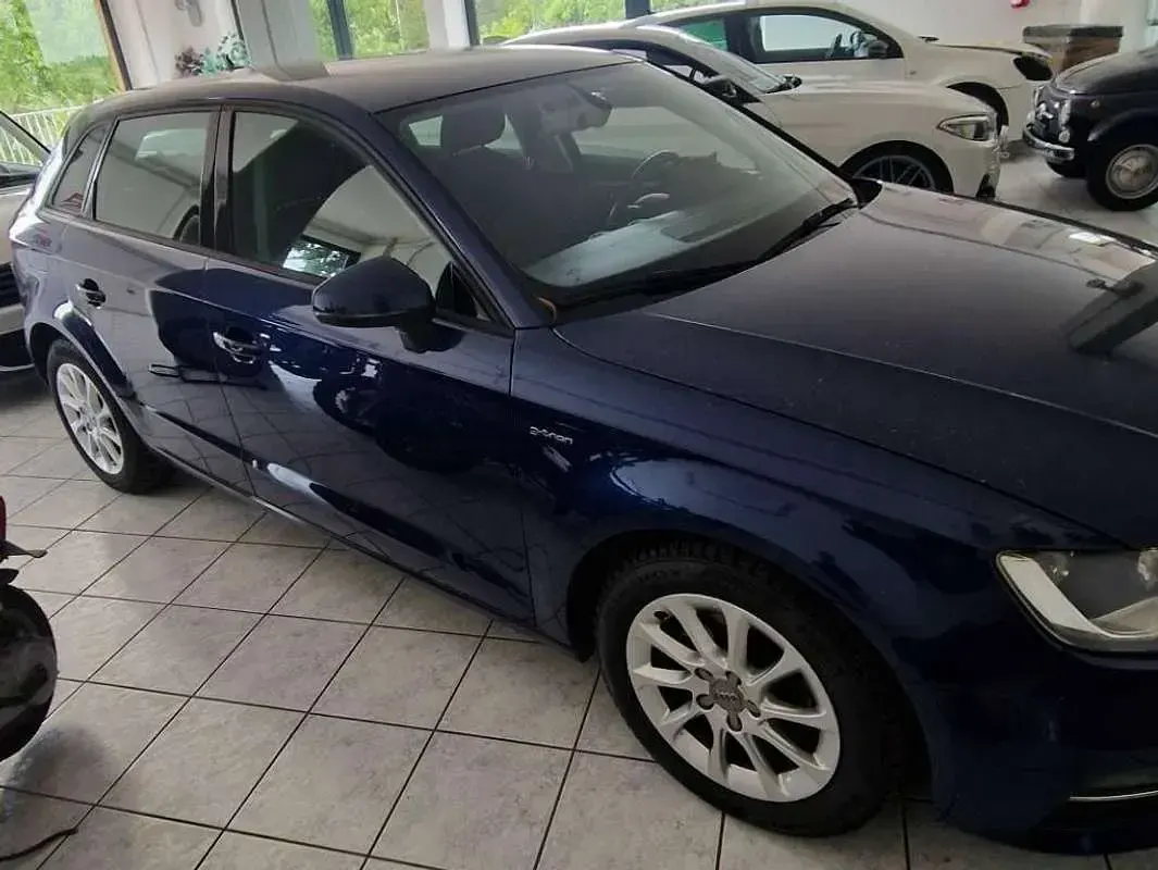 Usata Audi A3 Ambition 110 CV (80 kW) 2015 Blu/azzurro Berlina