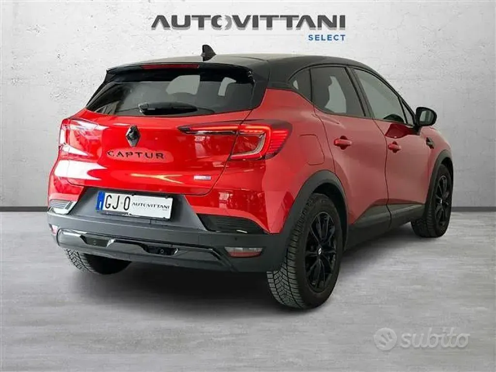 Usata Renault Captur Rive Gauche 143 CV (105 kW) 2022 Rosso SUV