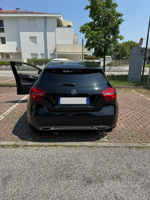 Usata Mercedes A180 2016 Nero Berlina