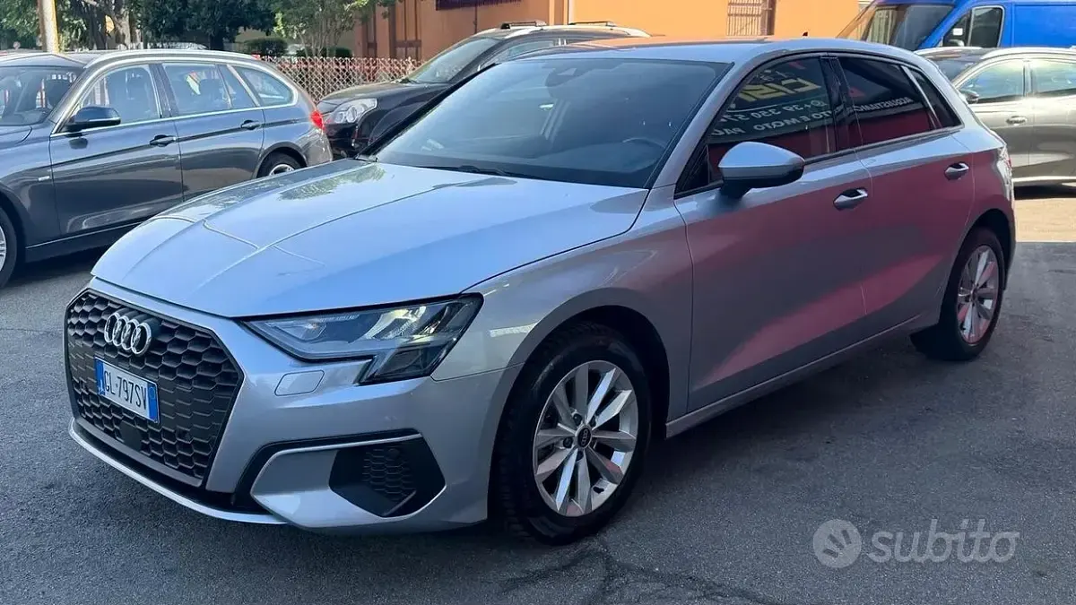 Usata Audi A3 Advanced 116 CV (85 kW) 2022 Grigio Berlina