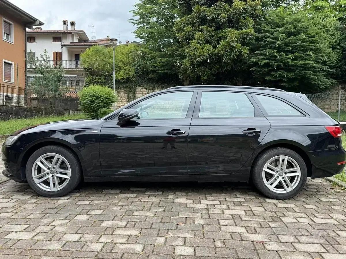 Usata Audi A4 150 CV (110 kW) 2016 Nero Station wagon