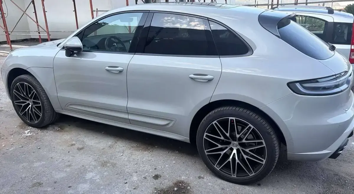 Usata Porsche Macan 265 CV (194 kW) 2023 Grigio SUV