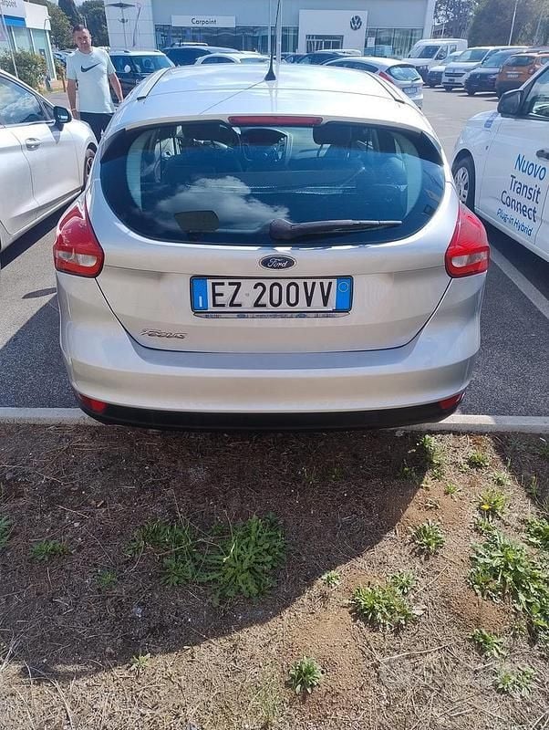 Usata Ford Focus Business Edition 95 CV (69 kW) 2015 Argento Berlina