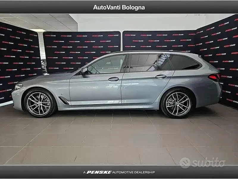 Usata BMW 520 M Sport 190 CV (139 kW) 2023 Grigio Berlina