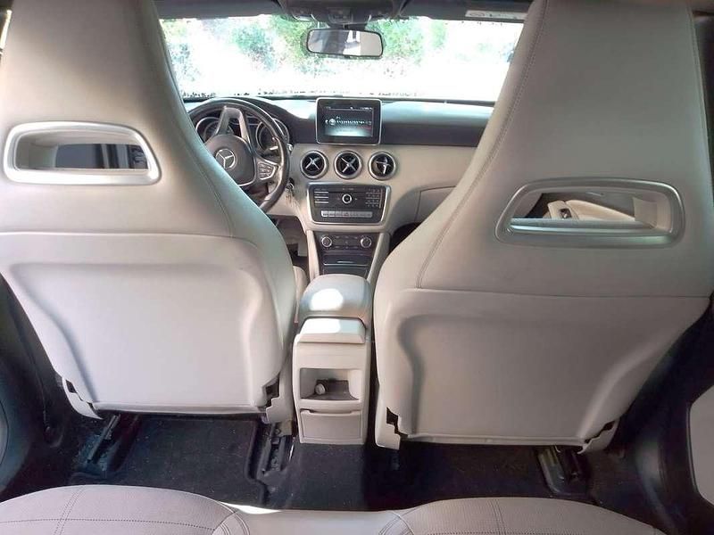 Usata Mercedes A200 Business 136 CV (100 kW) 2015 Grigio Berlina