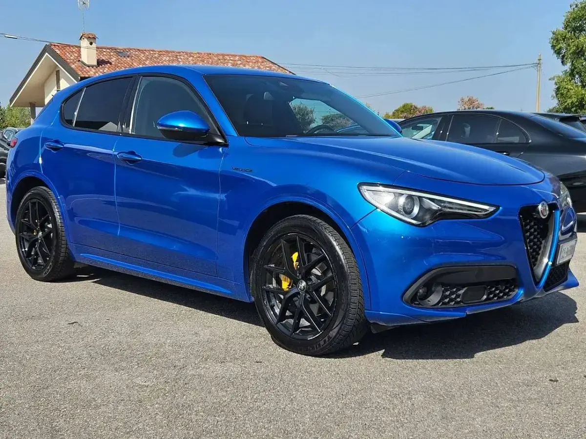 Usata Alfa Romeo Stelvio Veloce 209 CV (153 kW) 2021 Blu/azzurro SUV