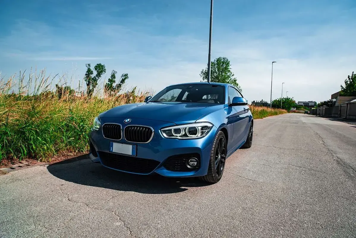 Usata BMW 120 M Sport 184 CV (135 kW) 2018 Blu/azzurro Utilitaria