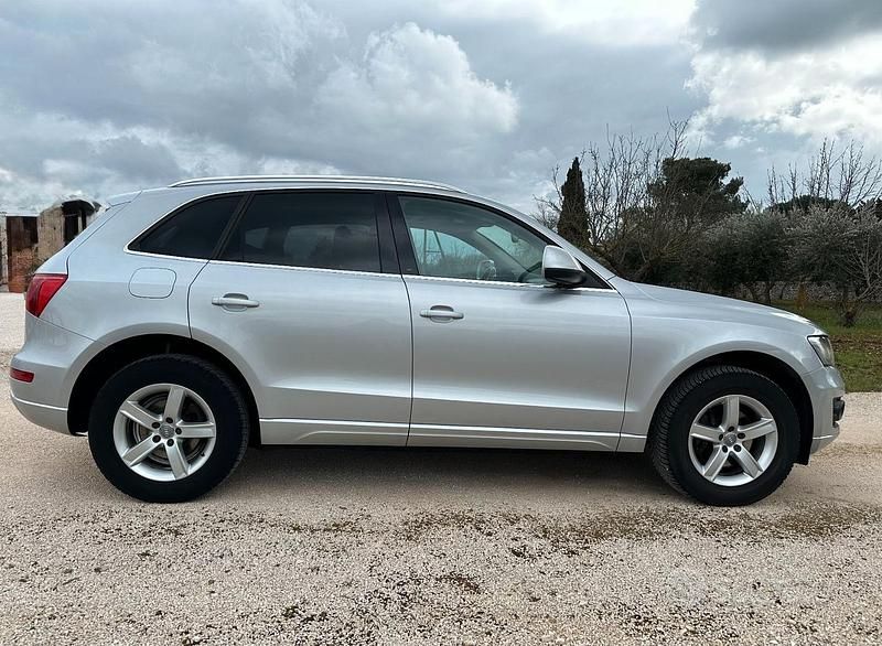 Usata Audi Q5 170 CV (125 kW) 2011 Grigio SUV