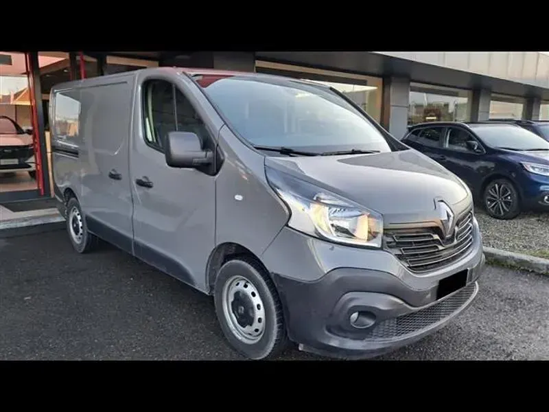 Usata Renault Trafic SE 125 CV (91 kW) 2019 Grigio Monovolume
