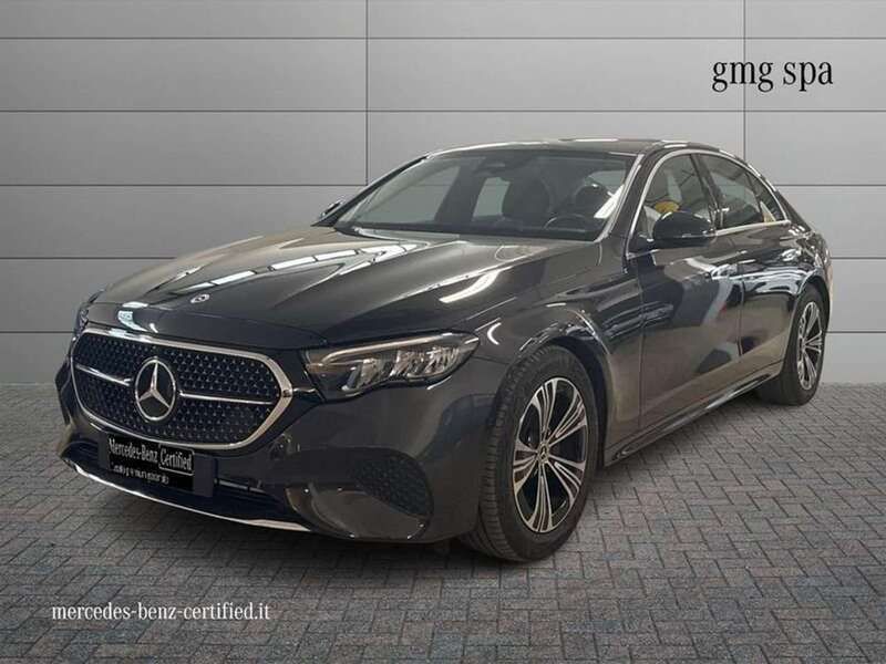 Grigio Usata 2024 Mercedes E220 Advanced Tre volumi | 53.990 € (Buon prezzo) - Immagine 1/4