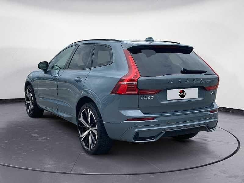 Usata Volvo XC60 R-Design 197 CV (144 kW) 2021 Grigio SUV