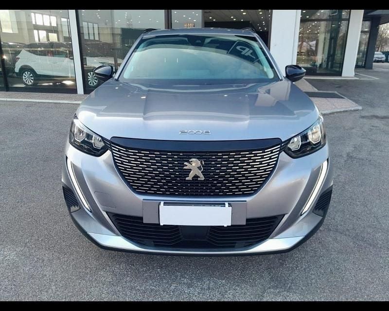 Usata Peugeot 2008 Allure 102 CV (75 kW) 2022 Grigio SUV