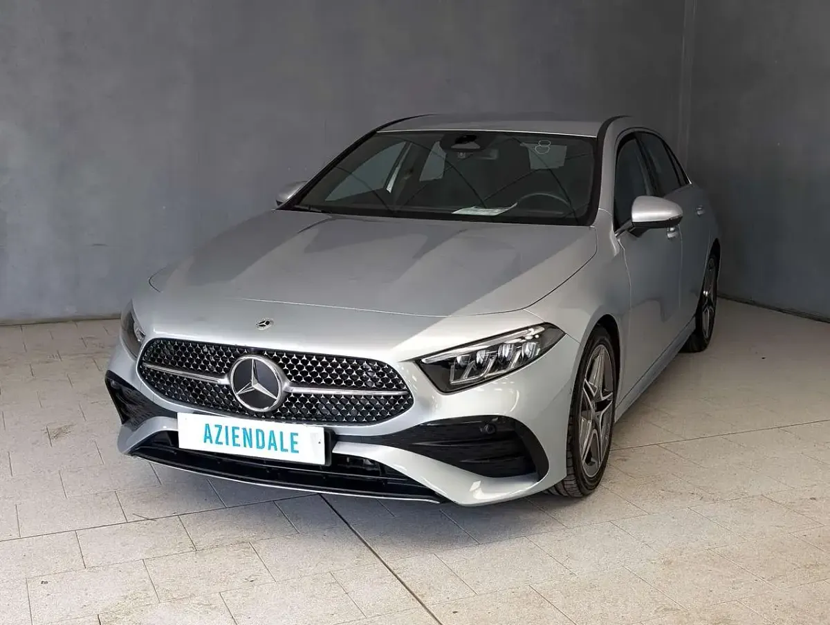 Usata Mercedes A180 AMG line 136 CV (100 kW) 2025 Berlina