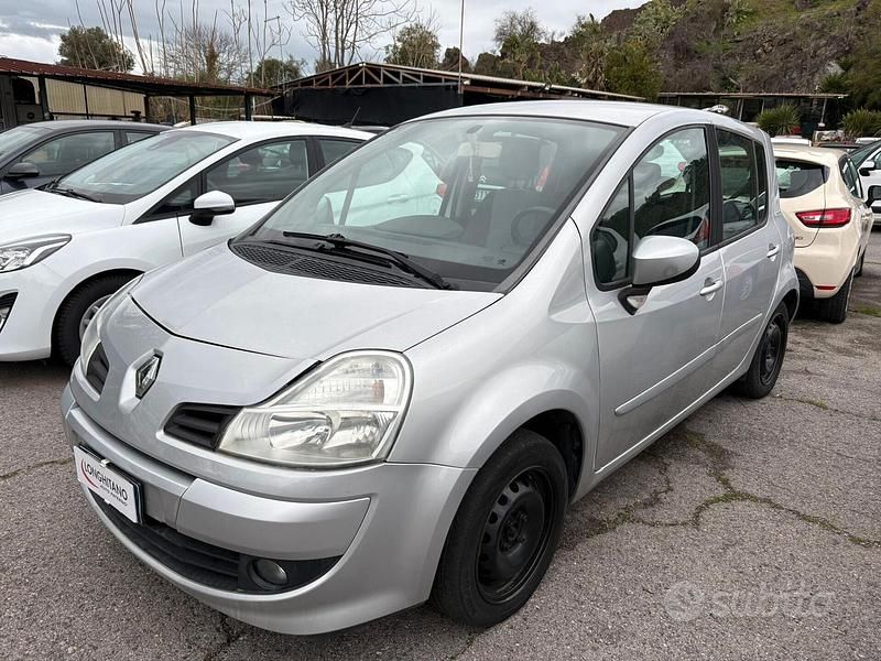 Usata Renault Modus Dynamique 85 CV (62 kW) 2009 Grigio Monovolume