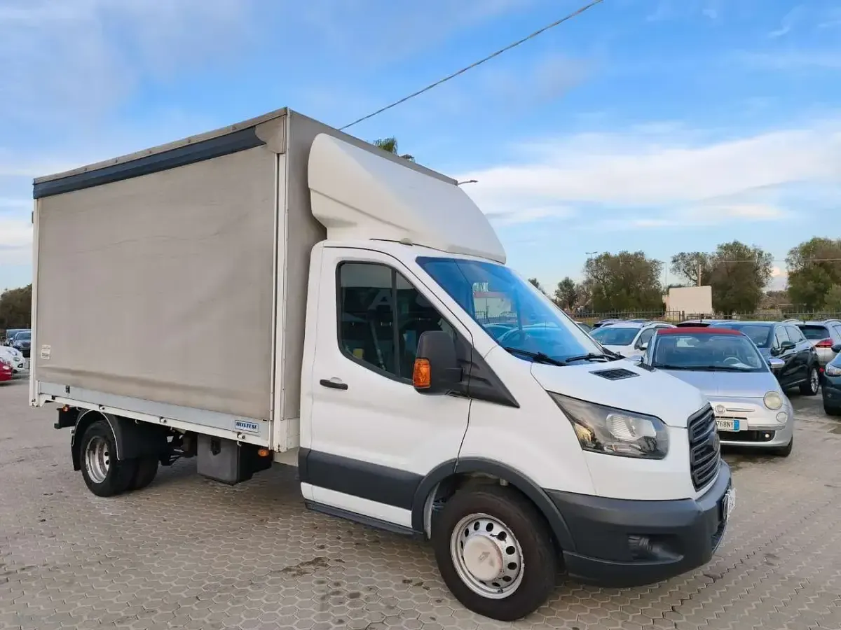 Usata Ford Transit 131 CV (96 kW) 2018 Bianco Furgone