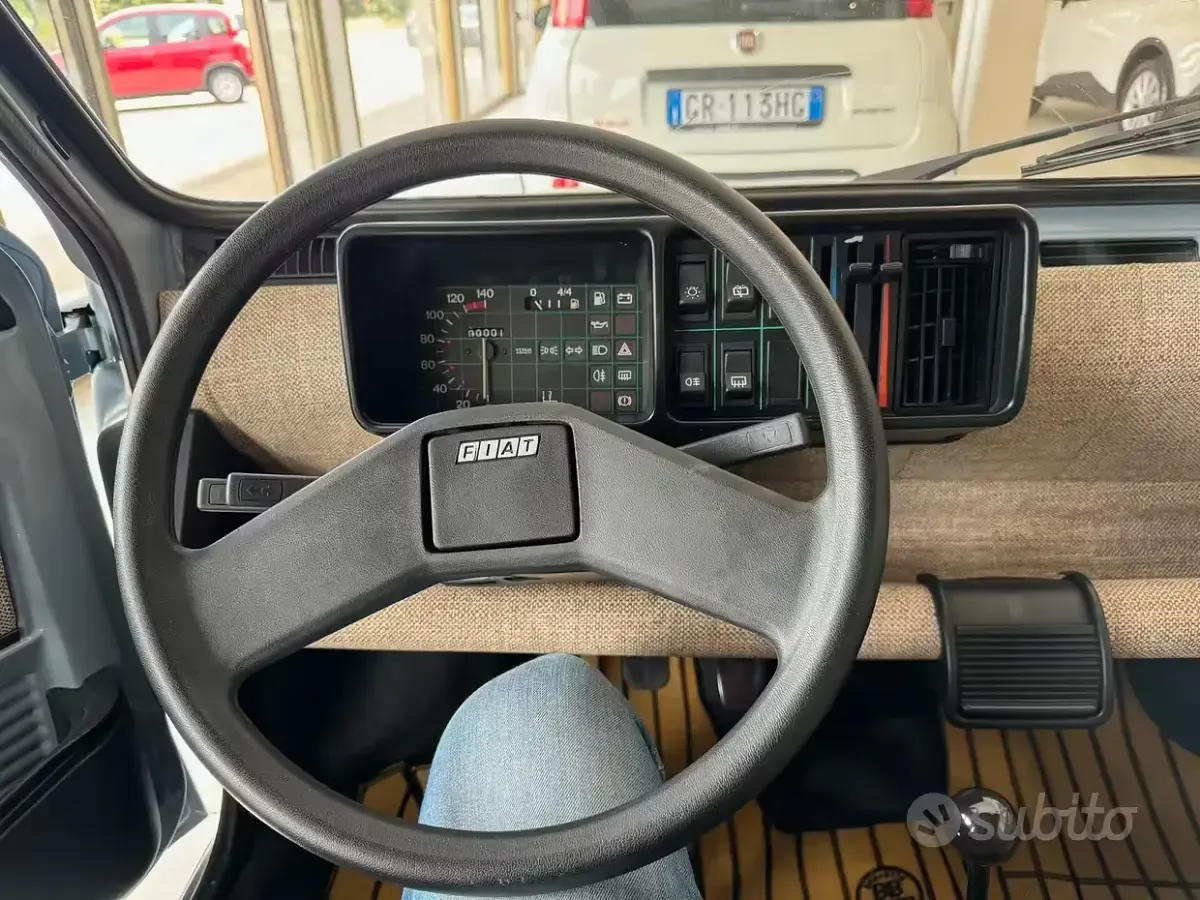 Usata Fiat Panda 30 CV (22 kW) 1982 Bluazzurro Utilitaria