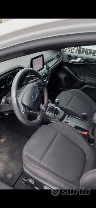 Usata Ford Focus ST-Line 120 CV (88 kW) 2019 Bianco Berlina