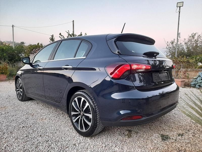 Usata Fiat Tipo Lounge 120 CV (88 kW) 2020 Blu Berlina