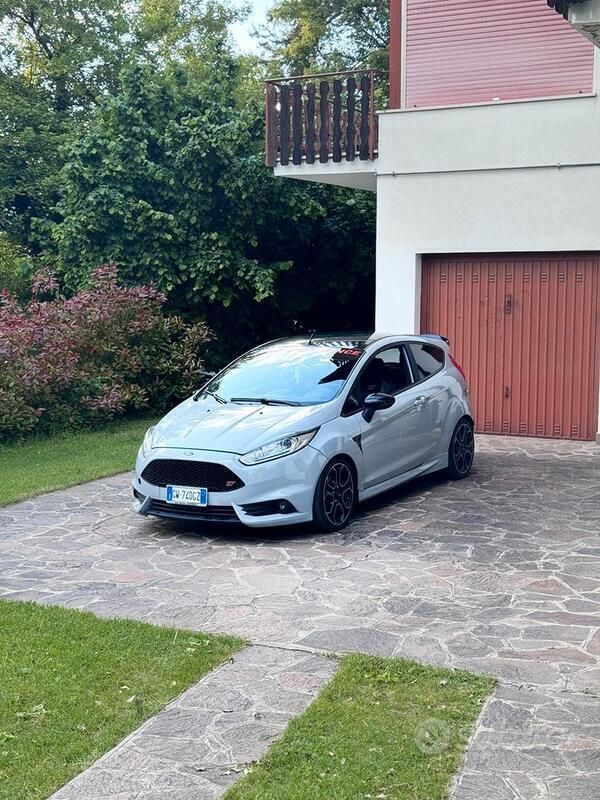 Usata 2024 Ford Fiesta ST200 Due volumi | 15.500 € - Immagine 1/4