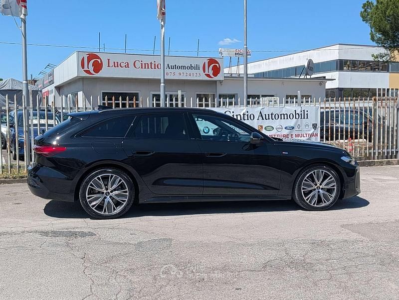 Nuova Audi A5 S-Line 204 CV (150 kW) 2025 Nero mythos metallizzato Station wagon