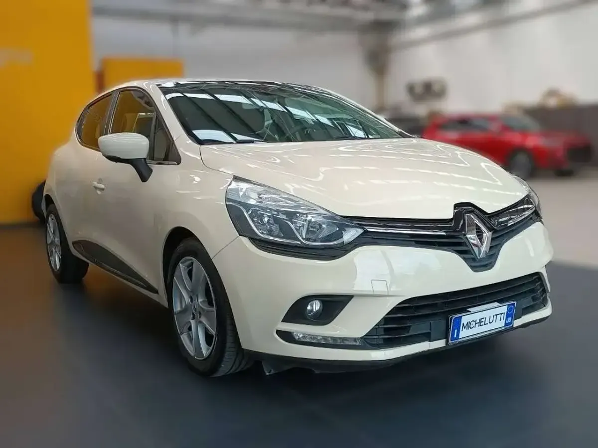 Usata Renault Clio IV Zen 75 CV (55 kW) 2017 Bianco Berlina