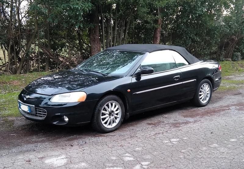 Usata Chrysler Sebring Cabriolet 203 CV (149 kW) 2002 Nero Cabrio