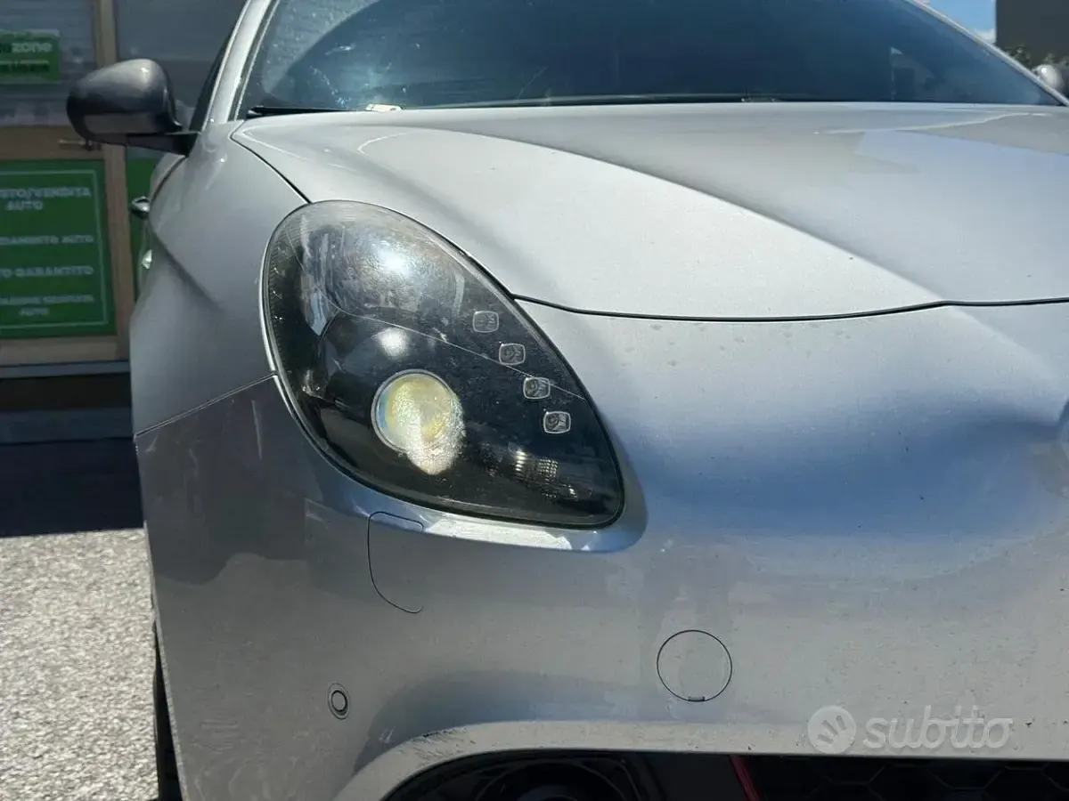Usata Alfa Romeo Giulietta Super 120 CV (88 kW) 2016 Grigio Utilitaria
