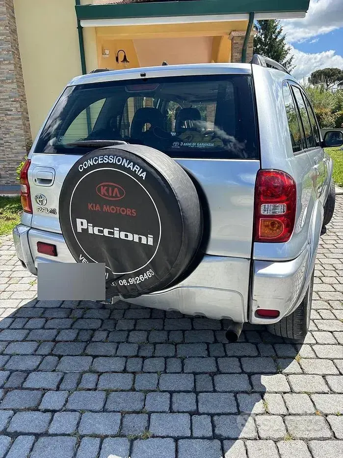 Usata Toyota RAV4 116 CV (85 kW) 2004 Grigio SUV