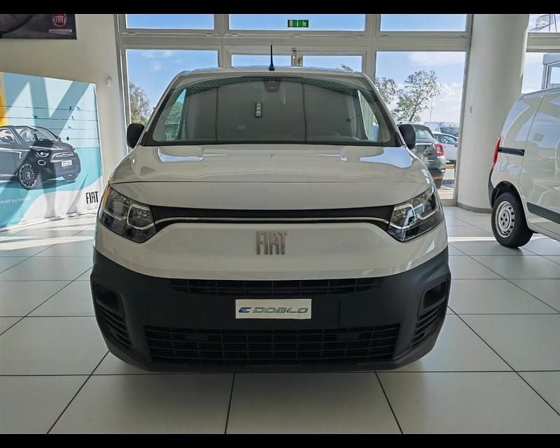 Usata Fiat e-Doblò 100 kW (136 CV) 2023 Bianco Monovolume