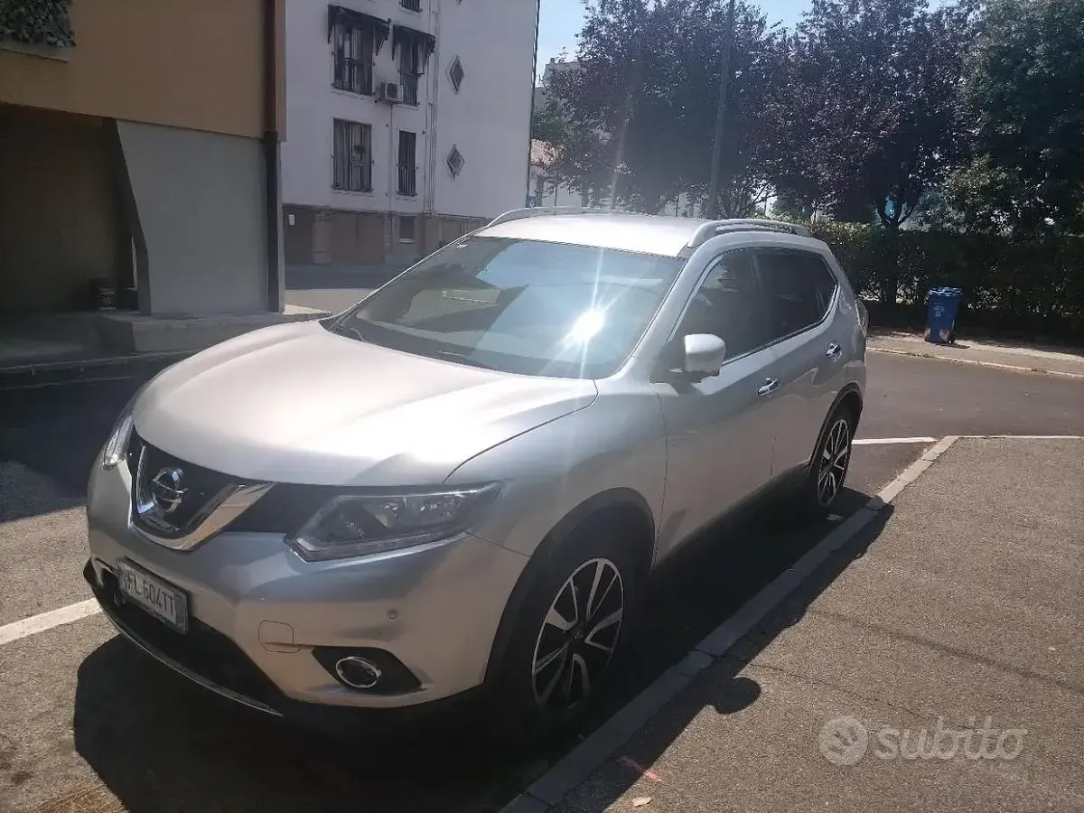 Usata Nissan X-Trail 131 CV (96 kW) 2017 Grigio SUV